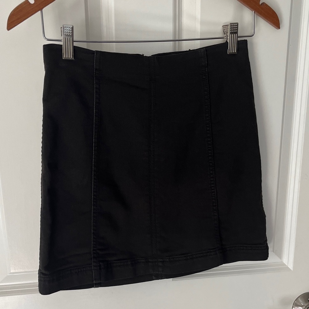 Free People Black denim Mini Skirt stretch size 4
